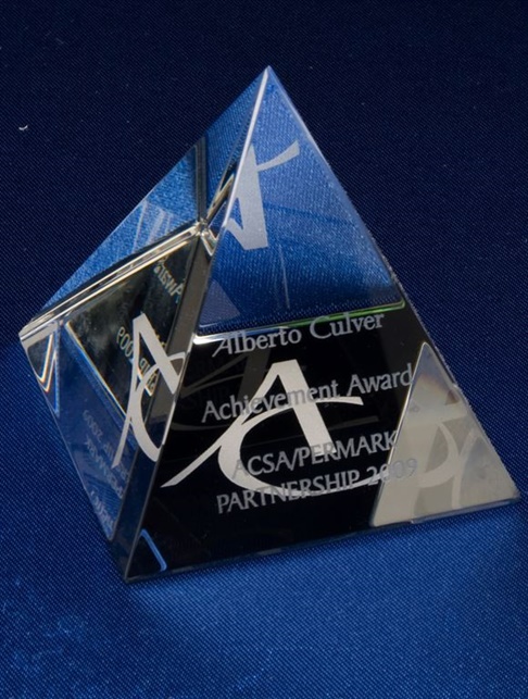jip0037-100_optical-crystal-pyramid.jpg