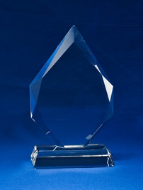 bct0106-m_prestige-peak-crystal-trophy_bravo-1.jpg