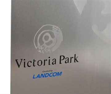 1-stainless-steel-sign-victoria-park-(3).jpg