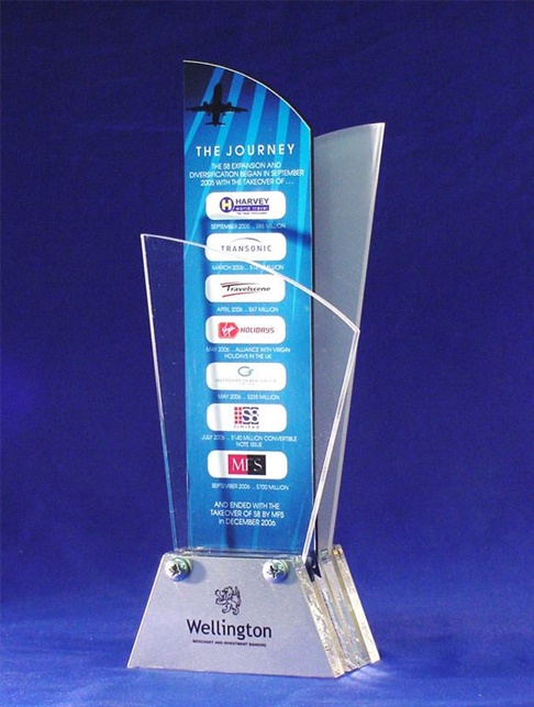 ACM1_1_AcrylicTrophyInsightcopy.jpg