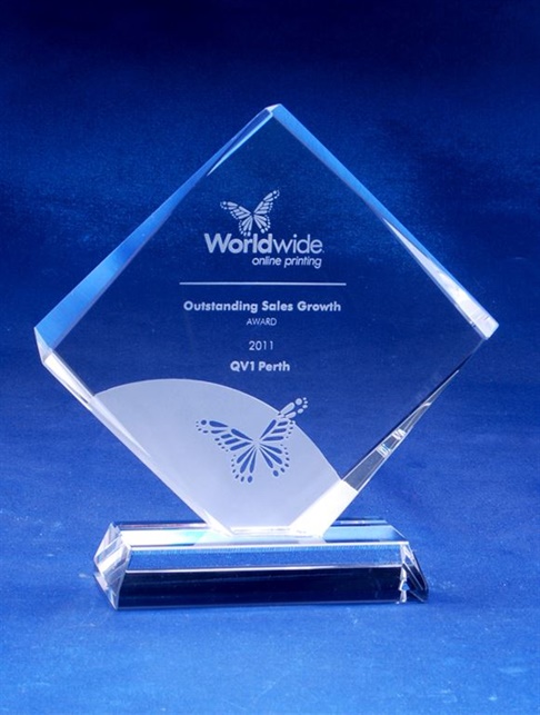 CC126_CrystalTrophyWorldwide.jpg