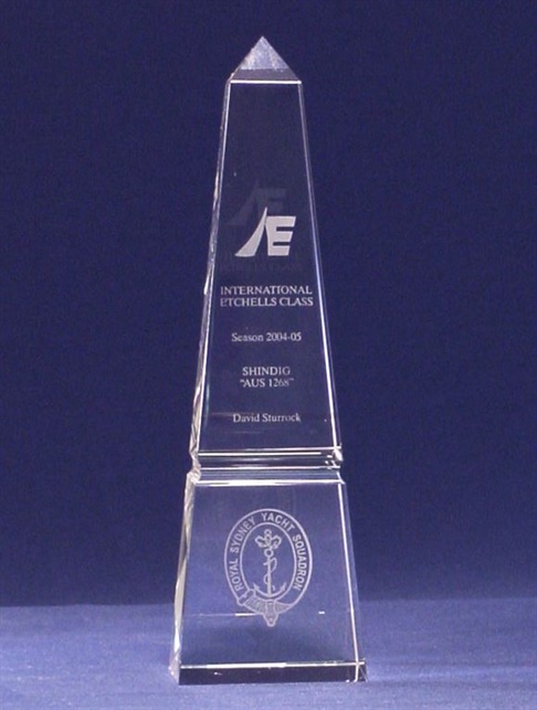 OE023_2CrystalTrophyNetball.jpg