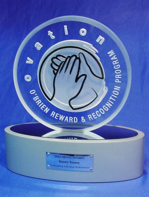 OVATION_Custom_crystal_trophy_obriens.jpg