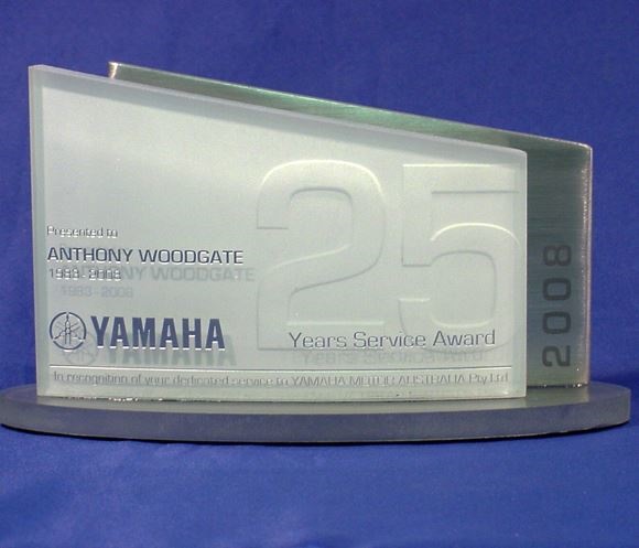 YAMSA_Custom_TrophyYamahacopy.jpg