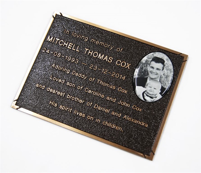 mem-cb_memorial-cast-bronze-plaques.jpg