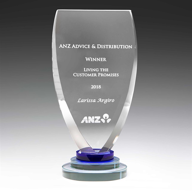 cc410_discount-corporate-glass-crystal-acryl-1.jpg