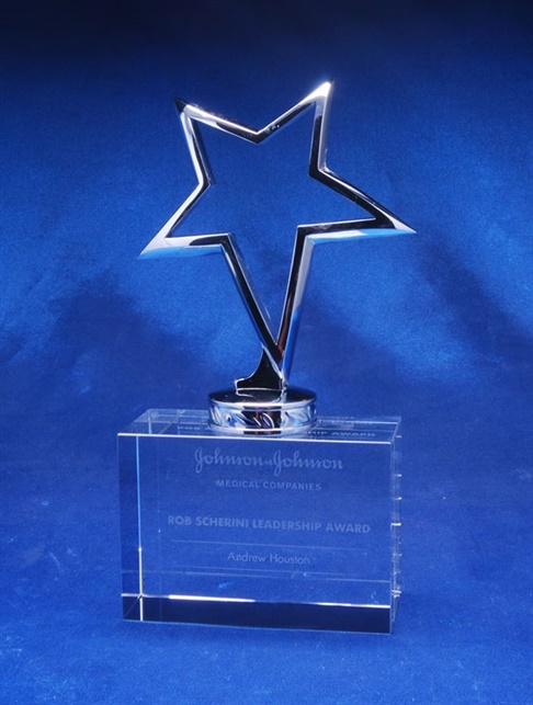 cg571_crystal-star-trophy.jpg