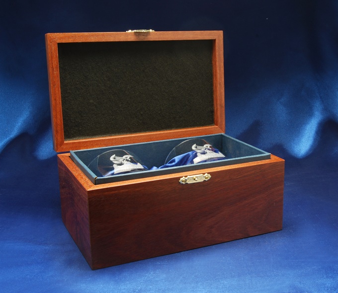 ctd-trophy-case_custom-metal_sarah-tait-swan-3.jpg