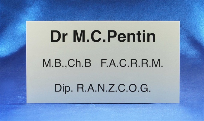 dp-mps_metal-photo-silver-alloy-doctor-plaque.jpg