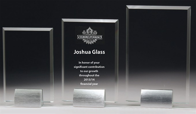 gm101_glass-trophies.jpg