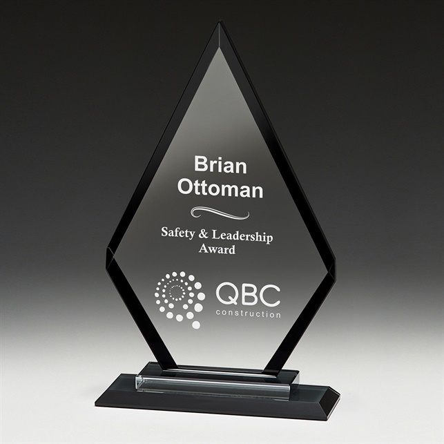 gt437_discount-crystal-glass-trophies.jpg