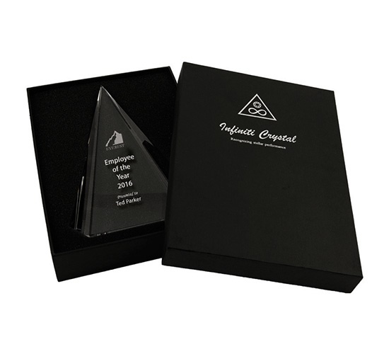 ic04_crystal-trophies.jpg