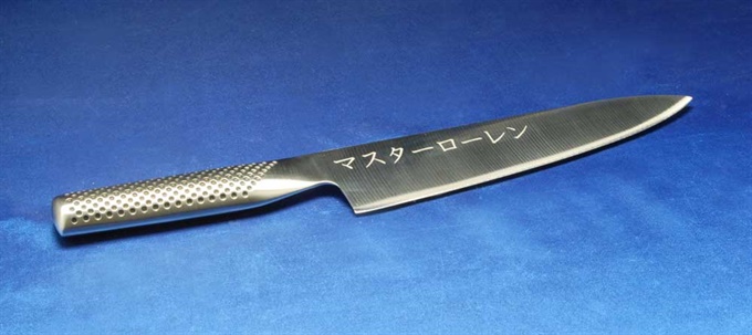 knife-engraving_japanese-letters-1.jpg