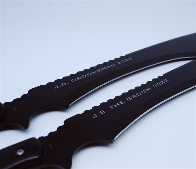 knife-engraving_japanese-letters-1.jpg
