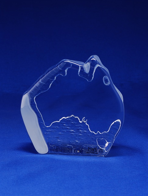 pw-aus-map_crystal-award-nybro-australian-map.jpg