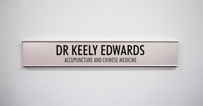 sae3_door-slider-sign-38mm_type1.jpg