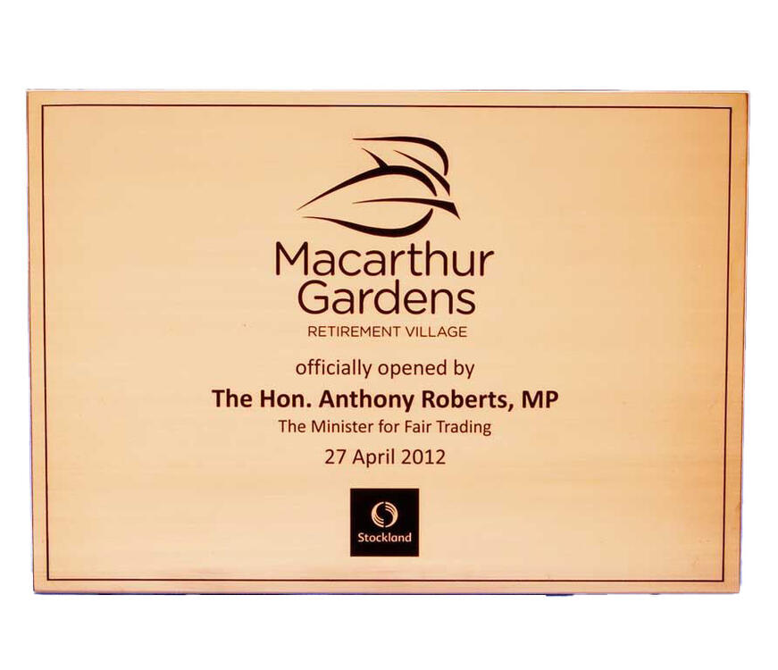 brplq-sb-brass-plaque-mcarthur-1