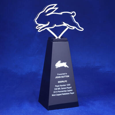 RABBITOHS-METAL-BUNNY