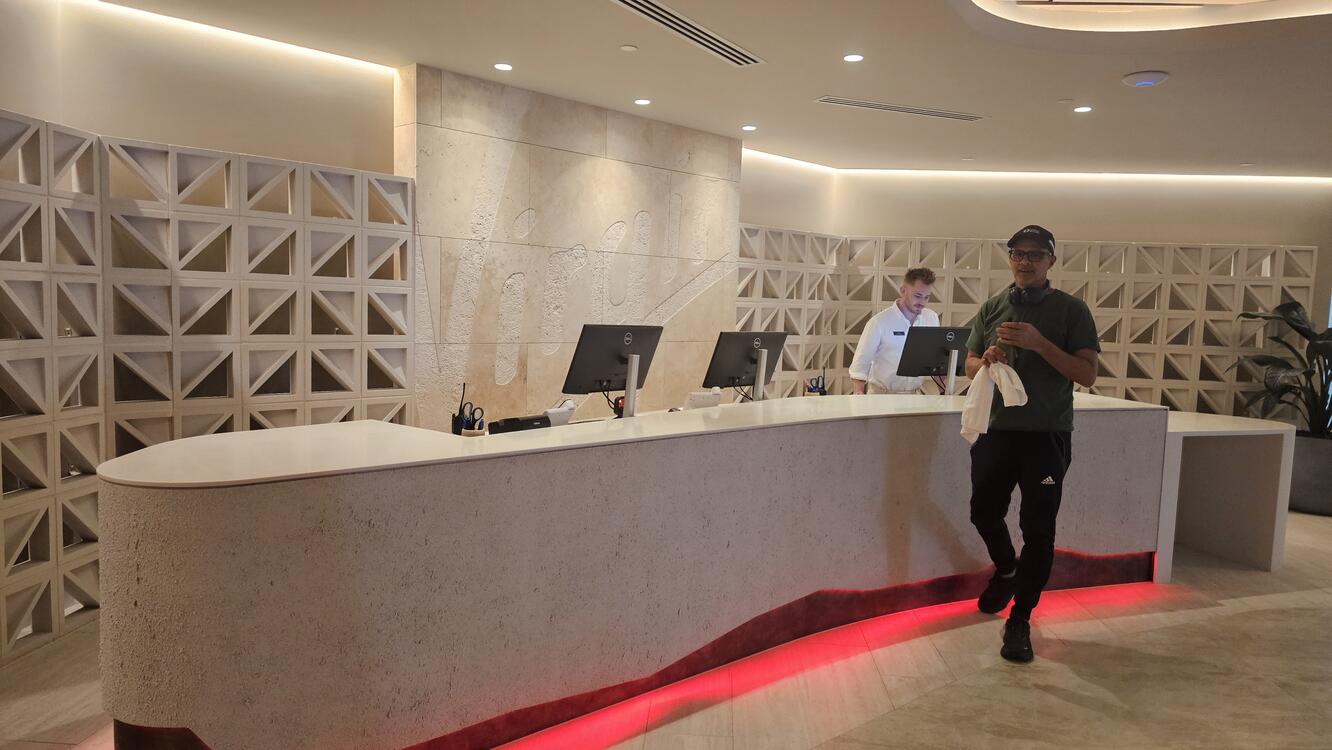 virgin-wall-bondi-2-1